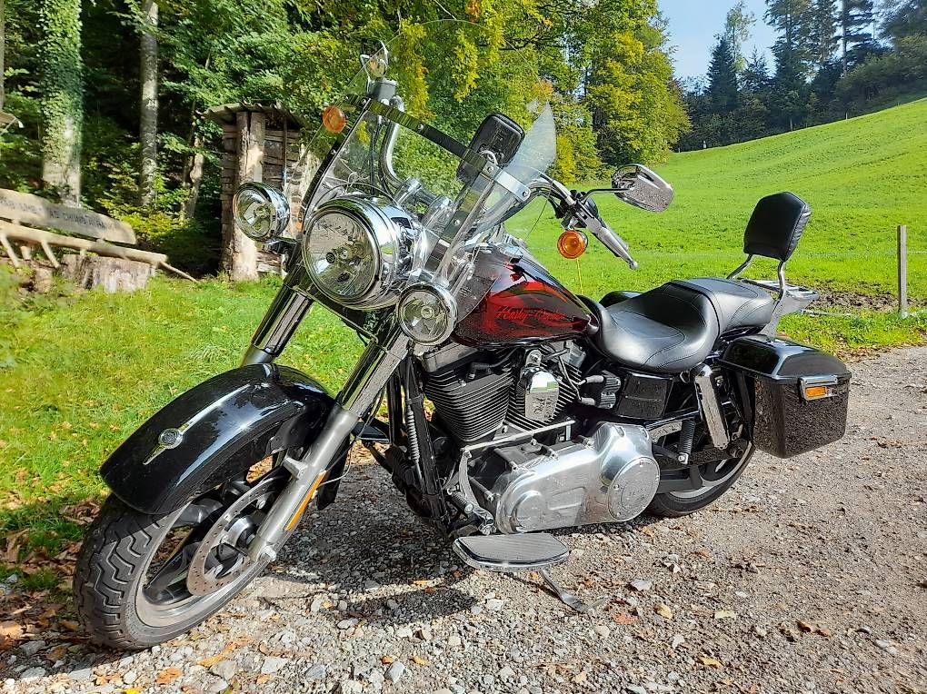 Harley-Davidson Touring: HARLEY-DAVIDSON FLD Dyna Switchback (ab MFK) – Usato da Arni BE venduto da CaraVanFan 2