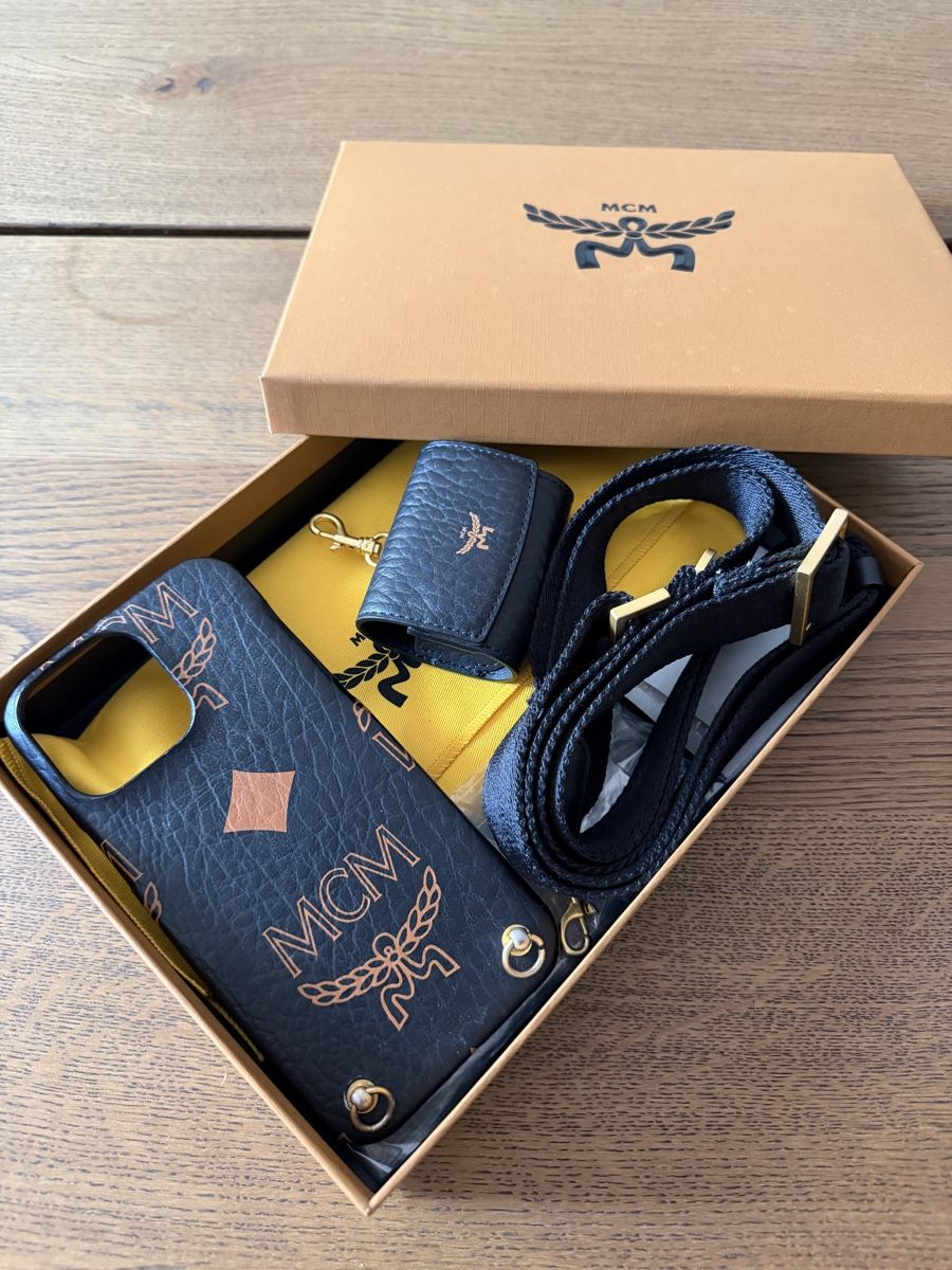 Mcm Cover & Protezioni schermo: MCM iPhone 15 Pro Max Case – Usato da Zürich venduto da han_pz5r