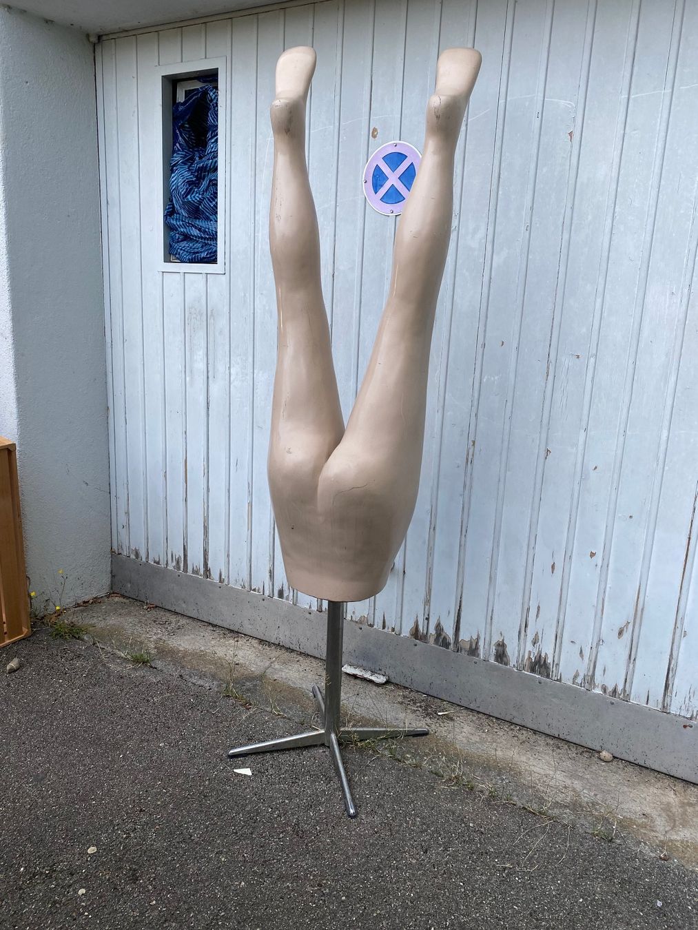 Altro in Decorazioni & Accessori: Schaufensterpuppe Halbwesen mit Chromfuss – Usato da Zürich venduto da Pyramid1 3