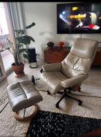 Stressless Bürostuhl auf Rädern Leder + Fusshocker