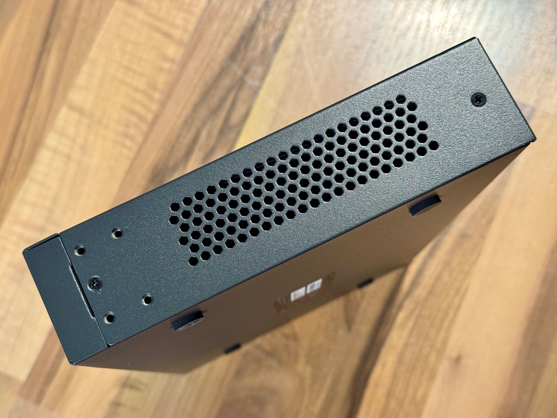 Hub & Switch: TP-Link TL-SG1016DE, 16 Port Gigabit Easy Smart Switch – Usato da Meierskappel venduto da fs6344 6