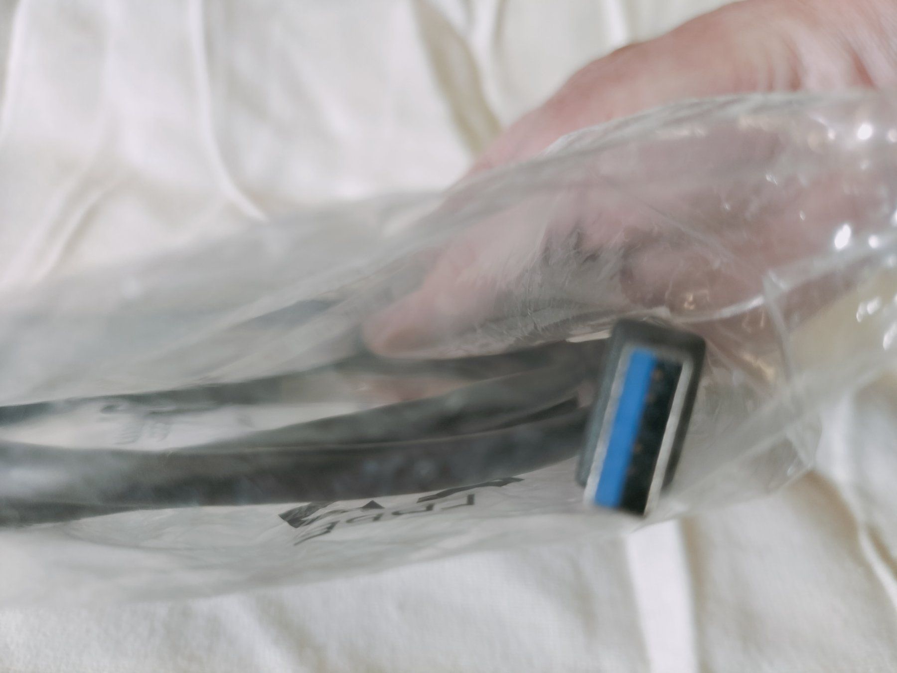Câbles: Kabel für Computer – Neuf avec emballage d'origine à Brüttisellen par VideoGang 2