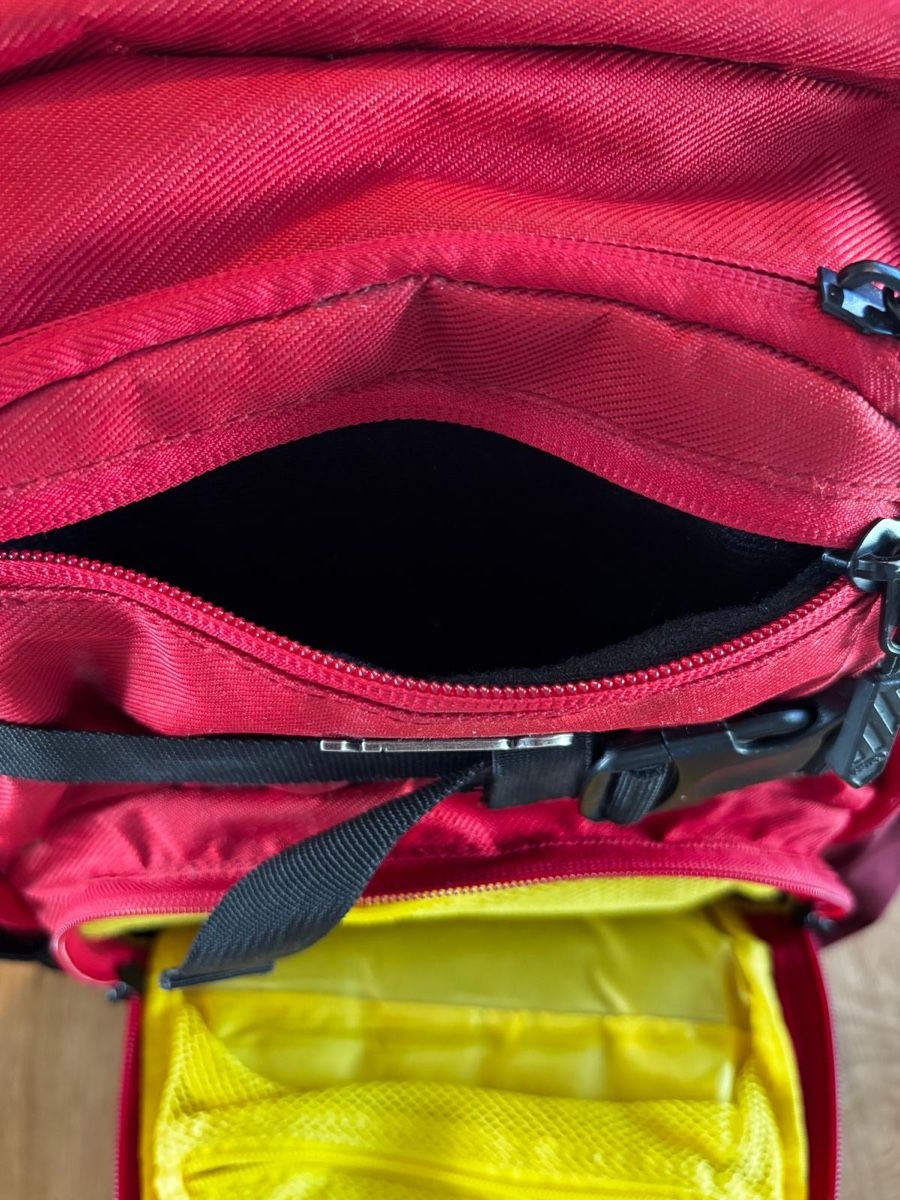 Zaini: Nitro Schulrucksack rot Thek – Usato da Rümlang venduto da Laufgitter01 1