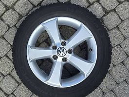 4 Winterräder mit VW Original-Alufelgen und Winterreifen