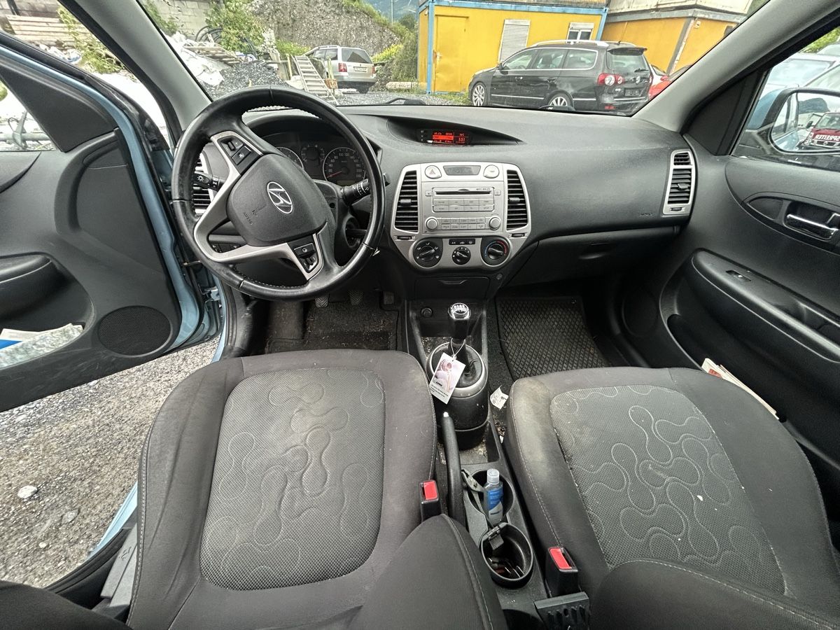 Hyundai Autos: Hyundai i20 1.4 – D'occasion à Sargans par automobilen 6