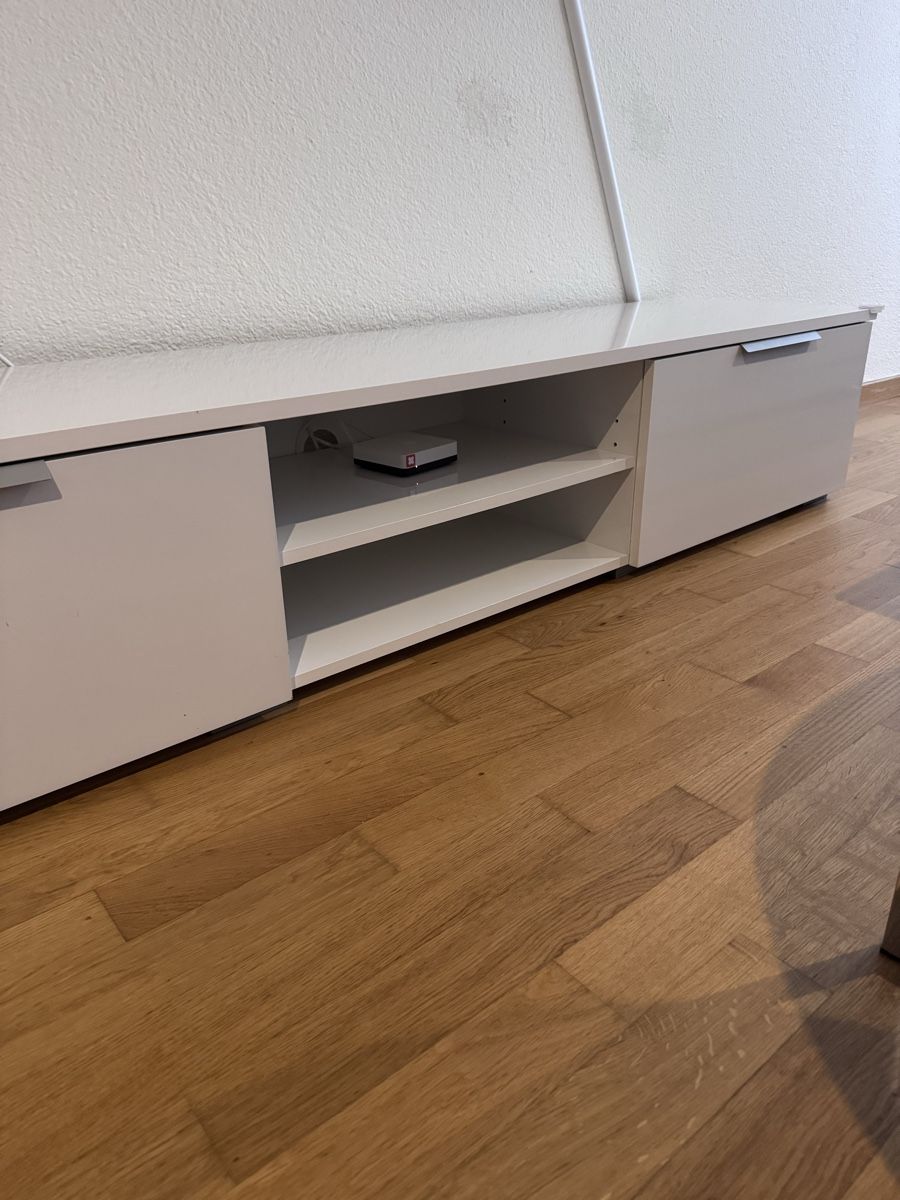 Meubles TV: Weisses Sideboard – D'occasion à Effretikon par alicia_97 2