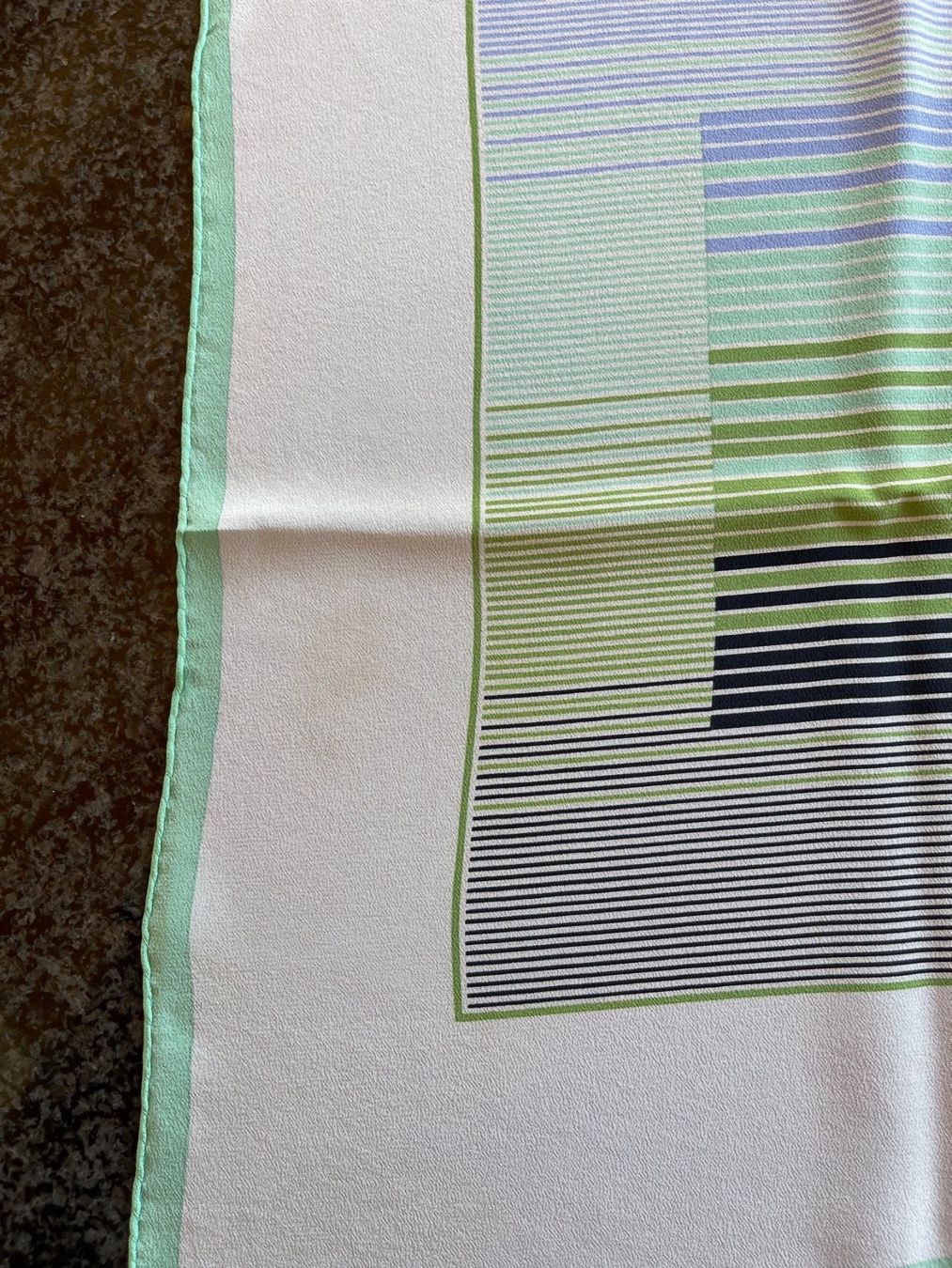 Dior Foulard & Sciarpe: Foulard Christian DIOR – Usato da La Croix (Lutry) venduto da Sporades 8