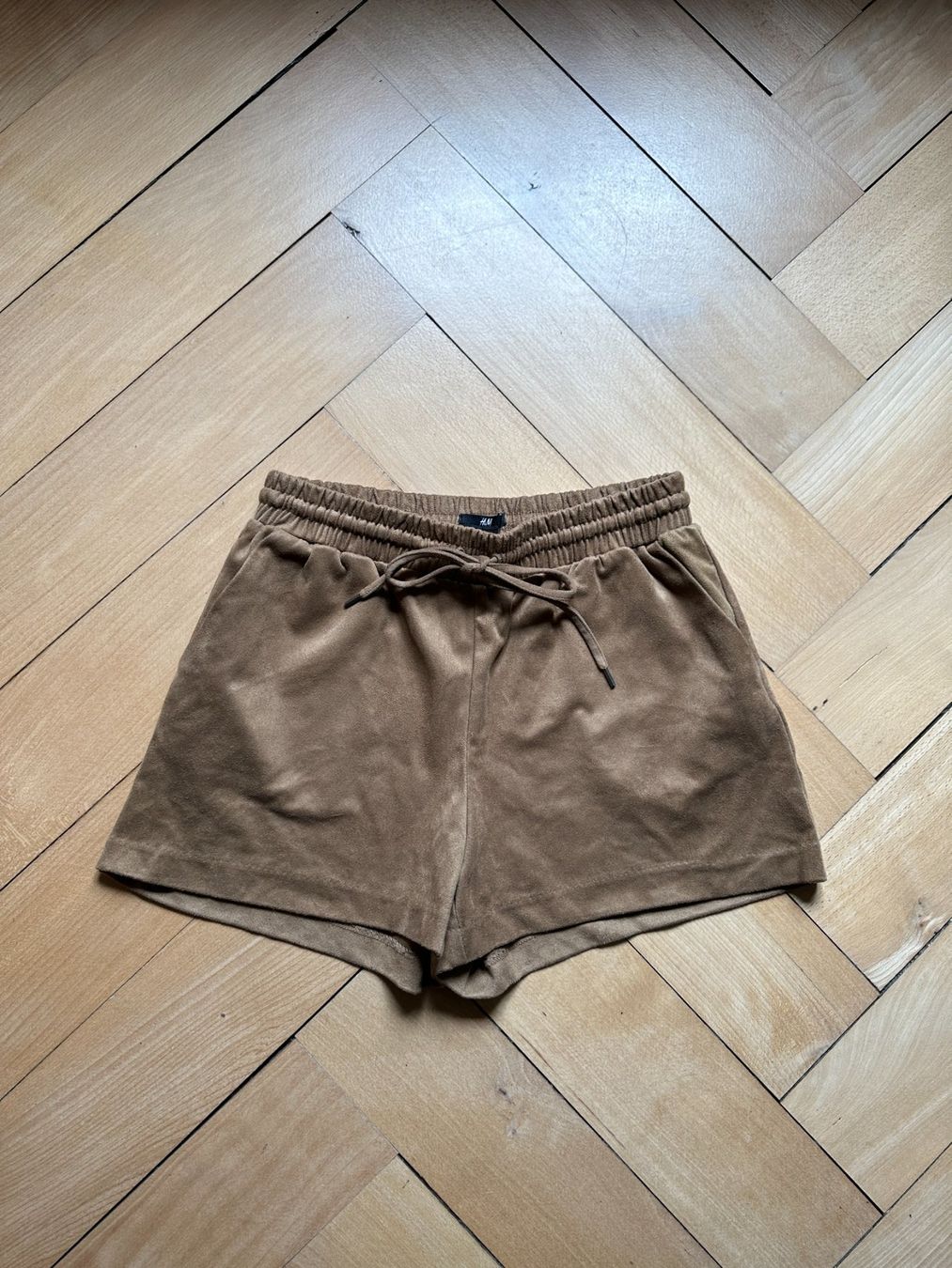 H&M Hosen: Shorts hellbraun 36 – Gebraucht aus Zürich von Diazaio