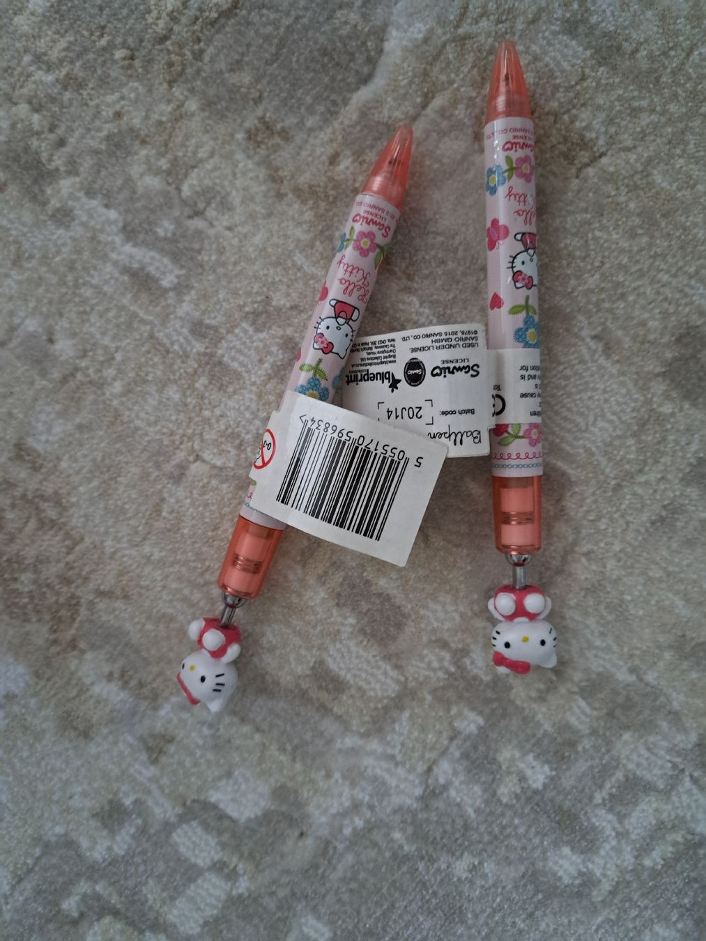 Stifte & Marker: 2x Hello Kitty Kugelschreiber mit Anhänger neu – Neu und originalverpackt aus Solothurn von mar_zmy8