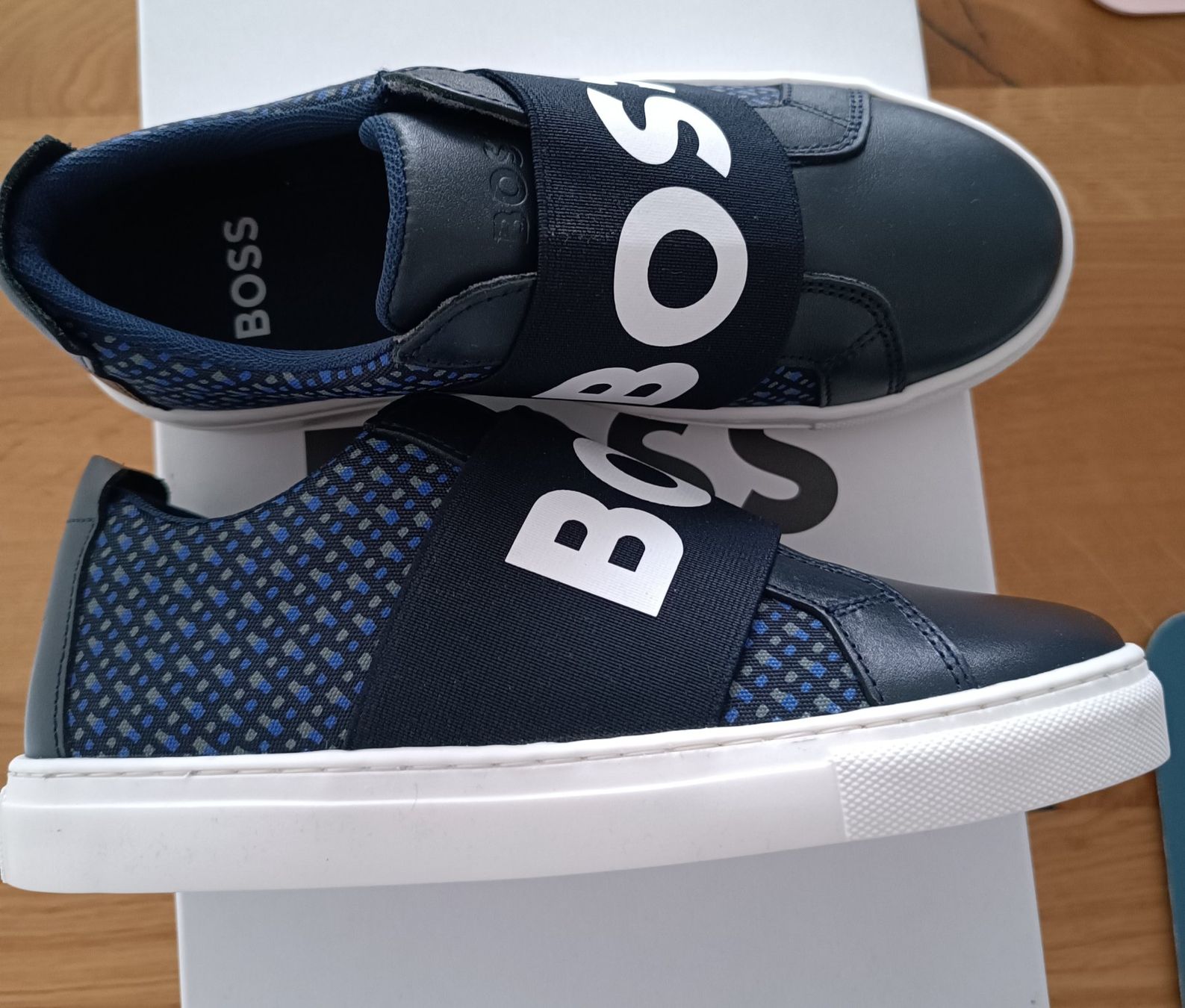 Hugo Boss Scarpe per ragazzi: Boss Jungen Schuhe Gr. 35 NEU – Nuovo e nell'imballaggio originale da Wangs venduto da Pammy333 1