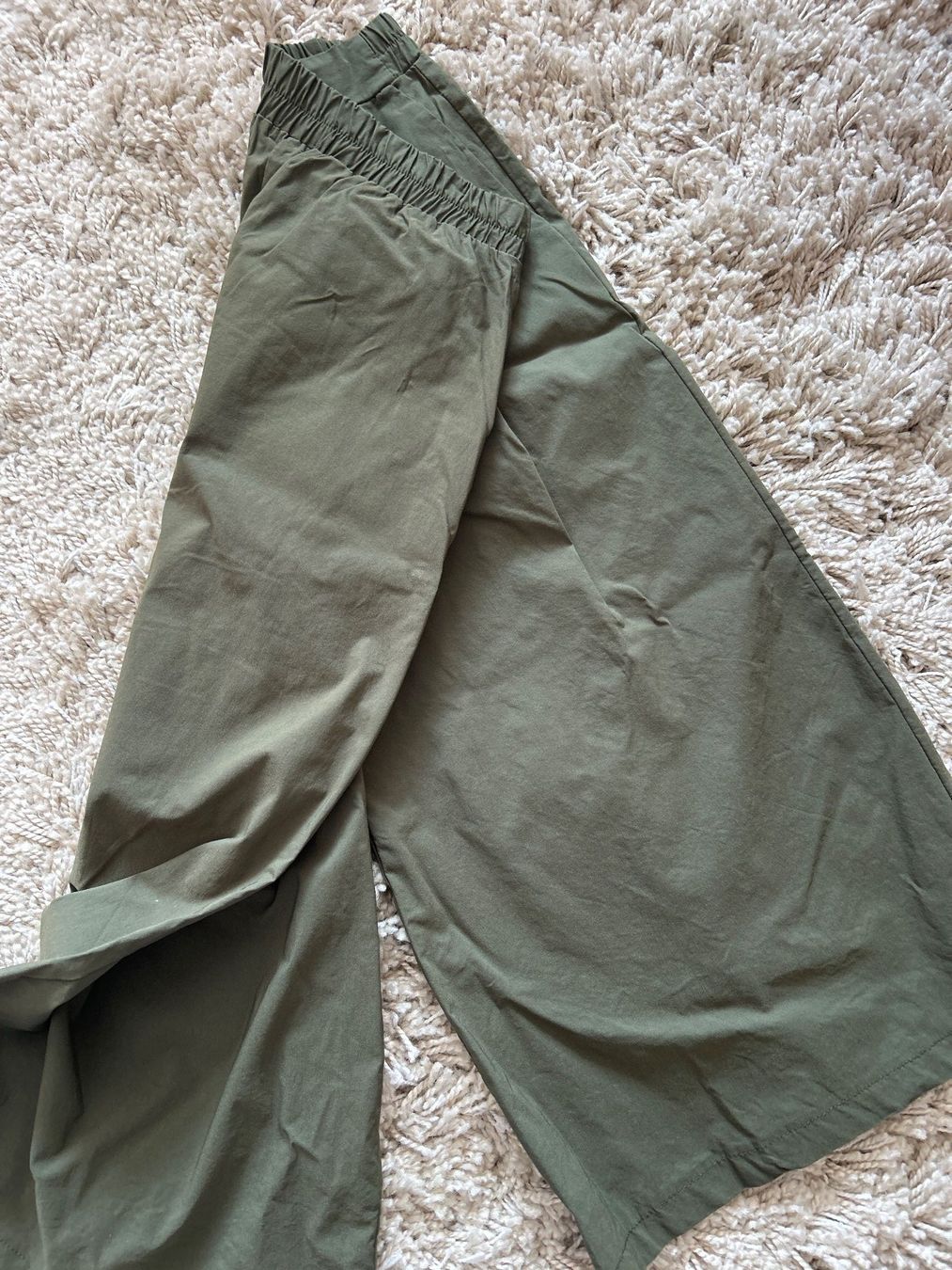 Pantalons: 3/4 culotte Hose GrS Viskose Olive green – D'occasion à Feuerthalen par Anna_Swift 2