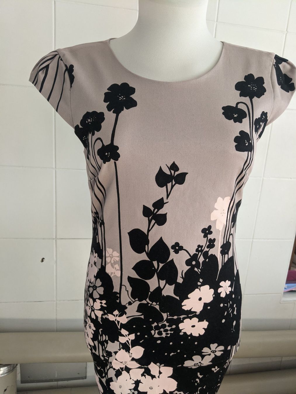 Kleider: Damen Sommerkleid GR 34 – Neu (gemäss Beschreibung) aus Langnau am Albis von Judithsebi 3