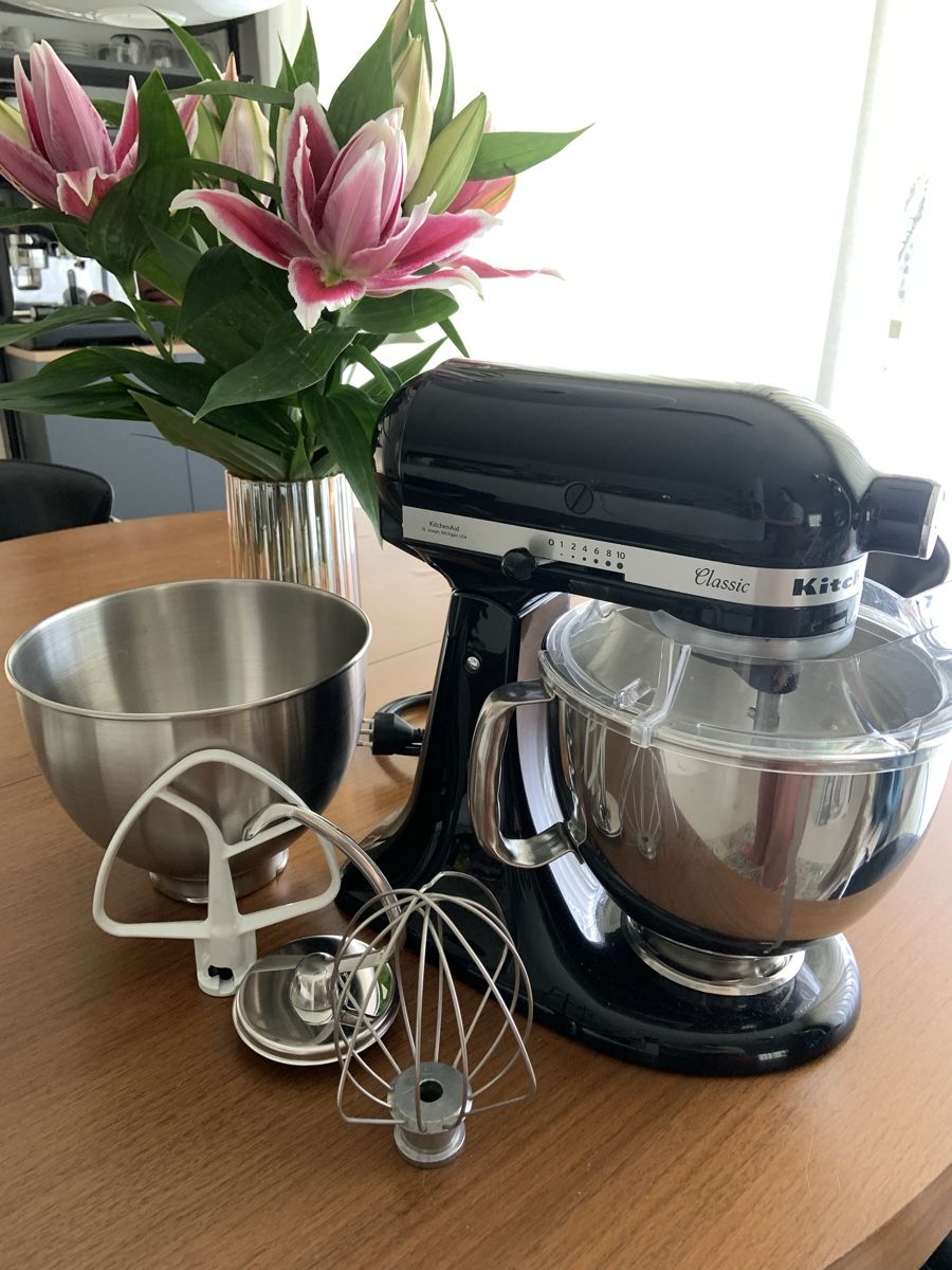 Kitchenaid Elettrodomestici da cucina: KitchenAid Küchenmaschine - Schwarz – Usato da Grenchen venduto da YoshiSan74