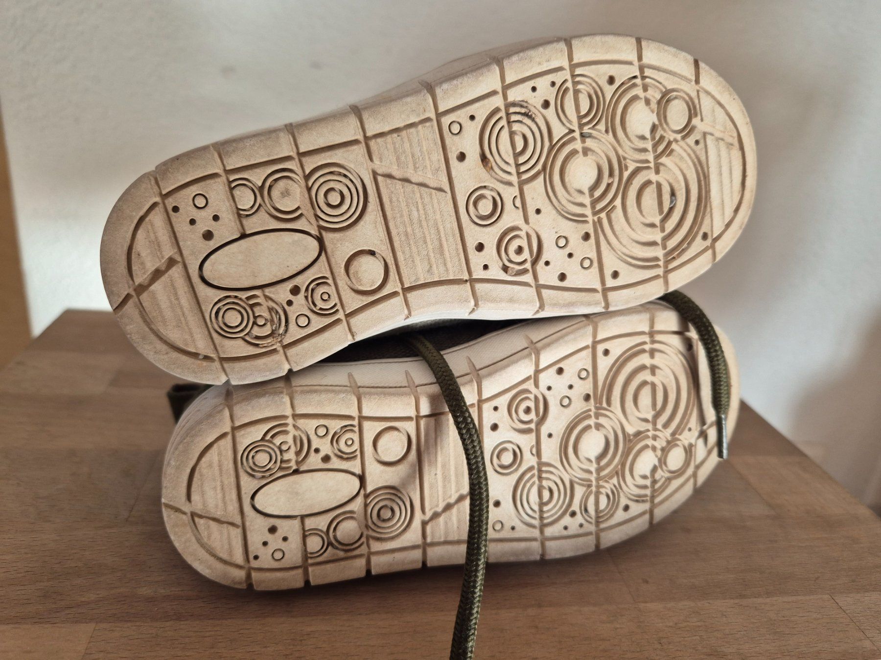 Friboo Scarpe per ragazzi: Friboo Stoffschuhe, Gr. 27 – Usato da Stäfa venduto da unn_dj8d 2