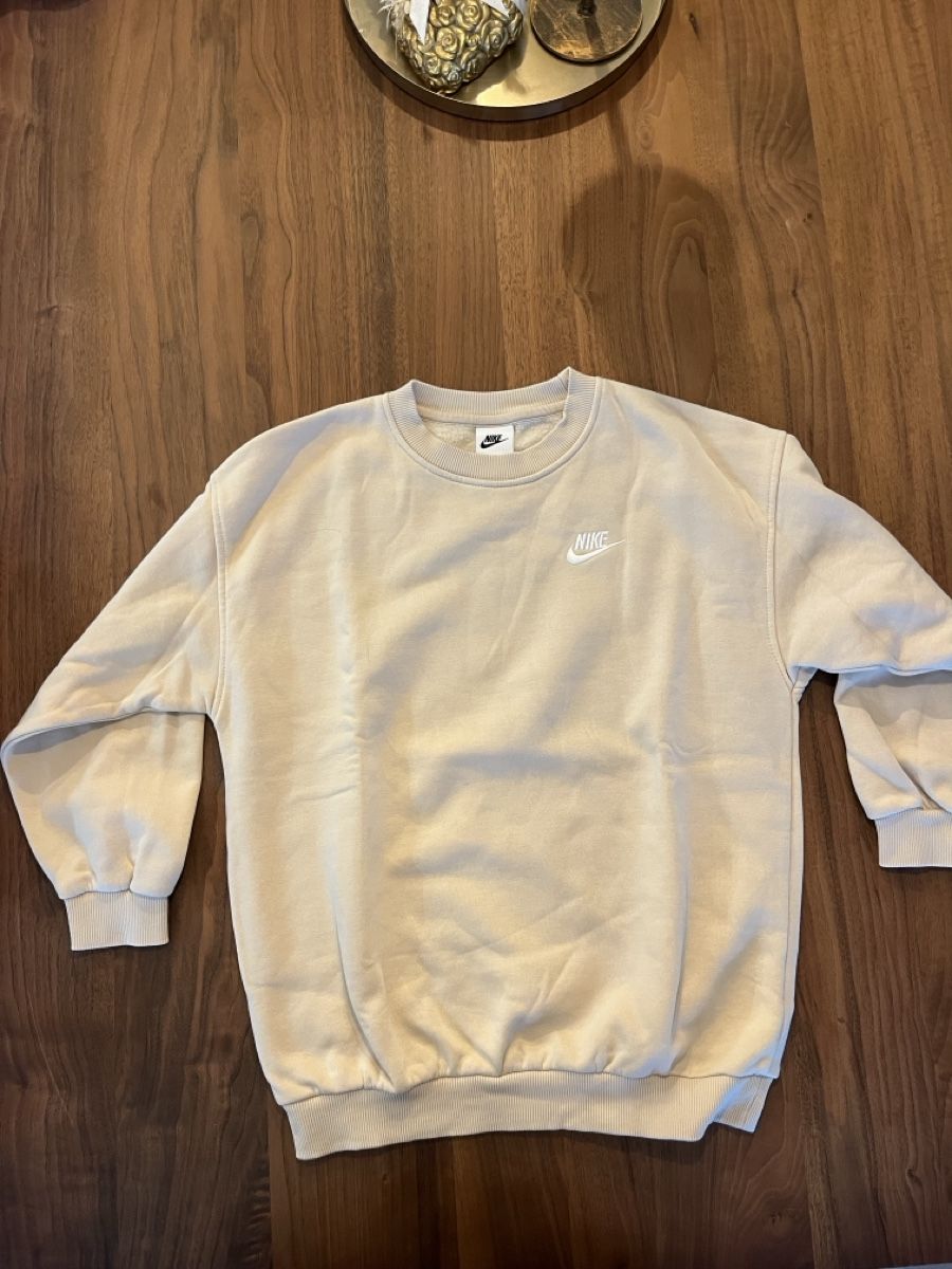 Nike Maglioni & Felpe: Kinder Nike Pullover, Beige, Grösse M / 146 – Usato da Altdorf UR venduto da Jenny13