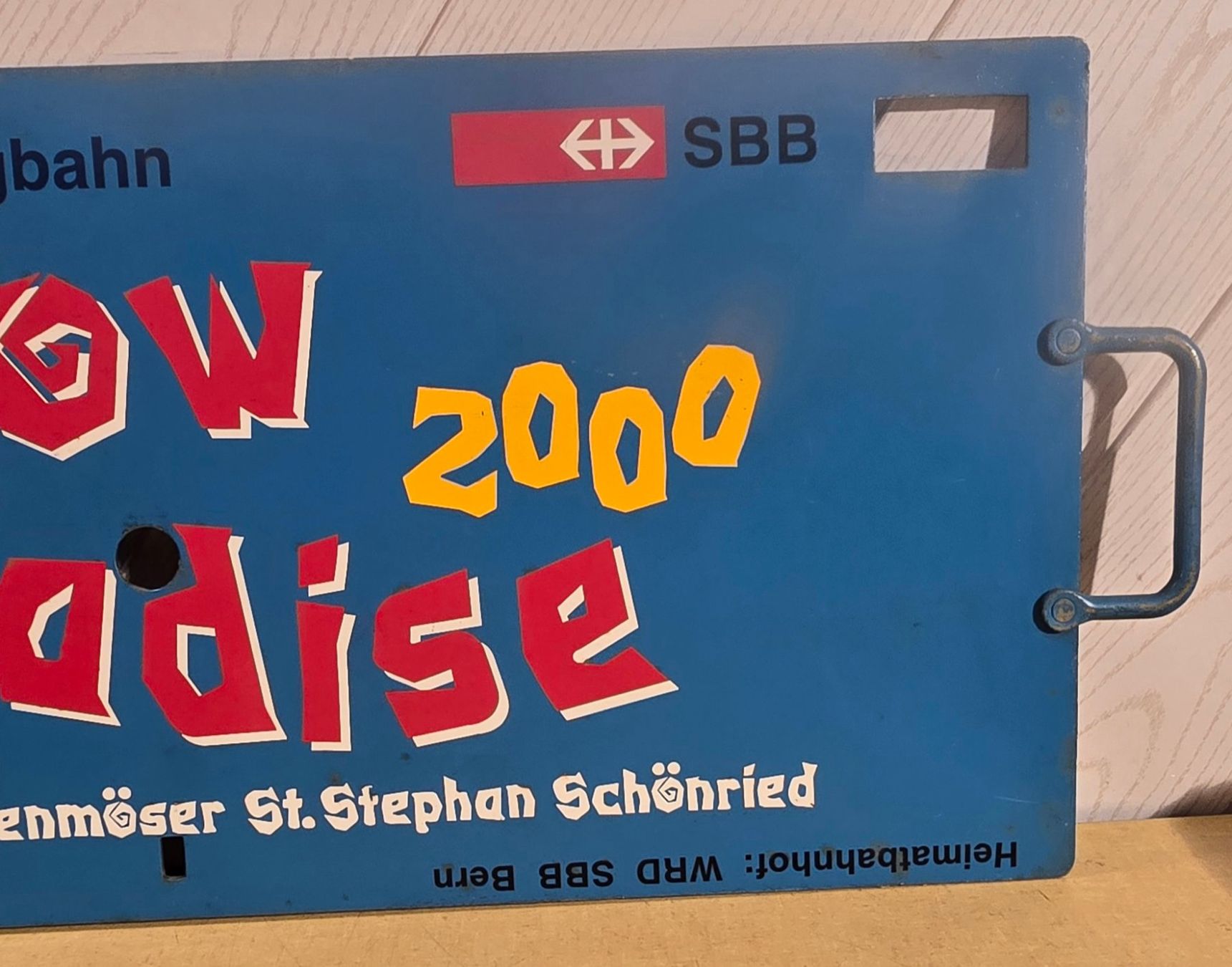 SBB/CFF/FFS Schilder: SBB - BLS - " SNOW 2000 PARADISE " - Wagentafel - Metall – Gebraucht aus Biel/Bienne von Fischhene 2