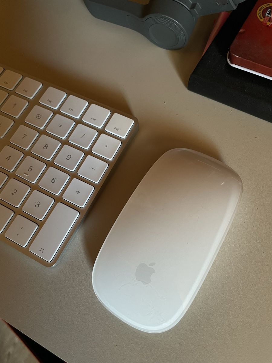 Apple Tastiere: Apple Magic Keyboard mit Ziffernblock und Magic Mouse – Nuovo (secondo la descrizione) da Riedtwil venduto da MichaelSeiz 1