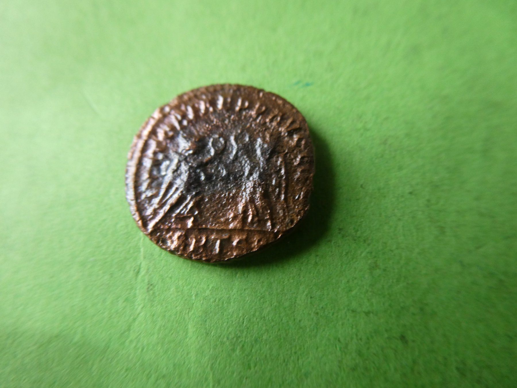 Tutti le monete: uralte Bronzemünze   15 mm     1.44 g – Usato da Hinterforst venduto da Rohusri 2