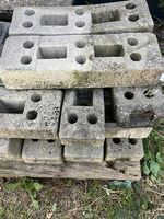 Socles en béton pour clôtures mobiles 