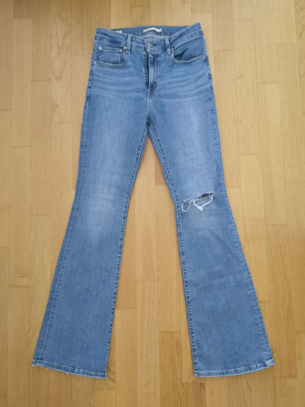 Levi's Jeans: Levi's 726 Flare W30 L34  – Gebraucht aus Niederbipp von kevintifu20