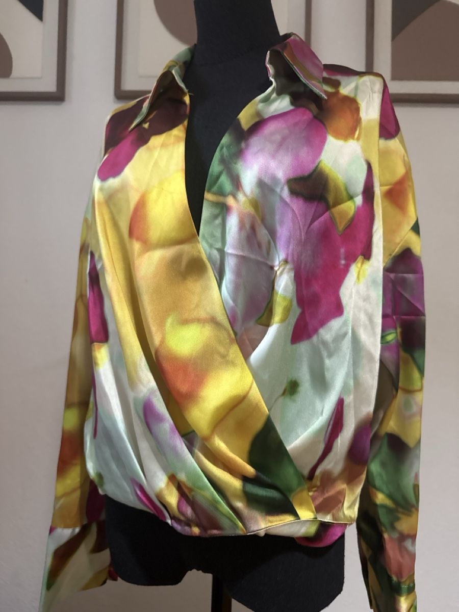 Zara Camicette: Camicetta a portafoglio ZARA – Usato da Taverne venduto da hai_tg6s 2