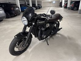 Triumph Bonneville T120 black