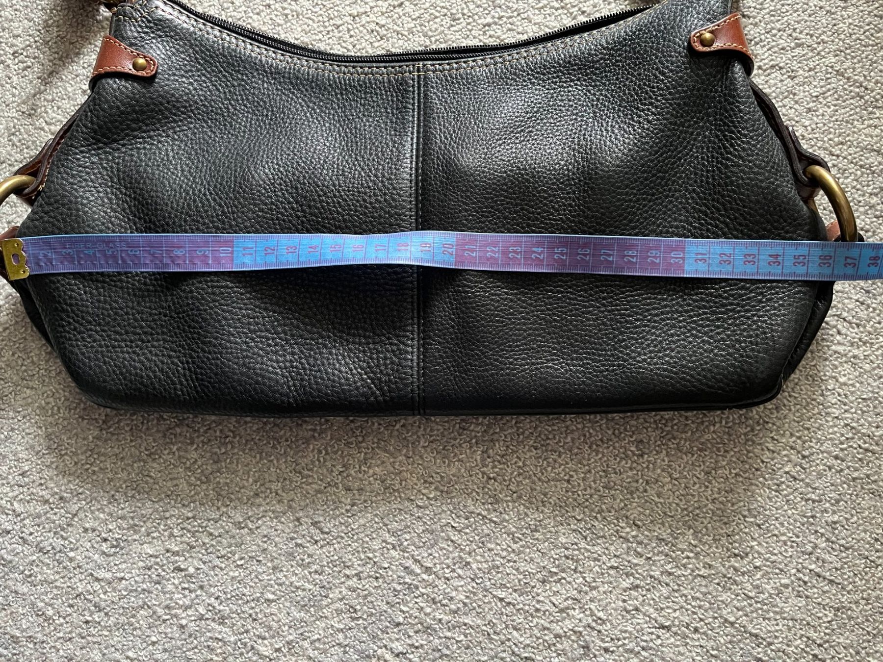 Borse da donna: Schwarze  Ledertasche – Nuovo (secondo la descrizione) da Rekingen AG venduto da Maxim5332G 3