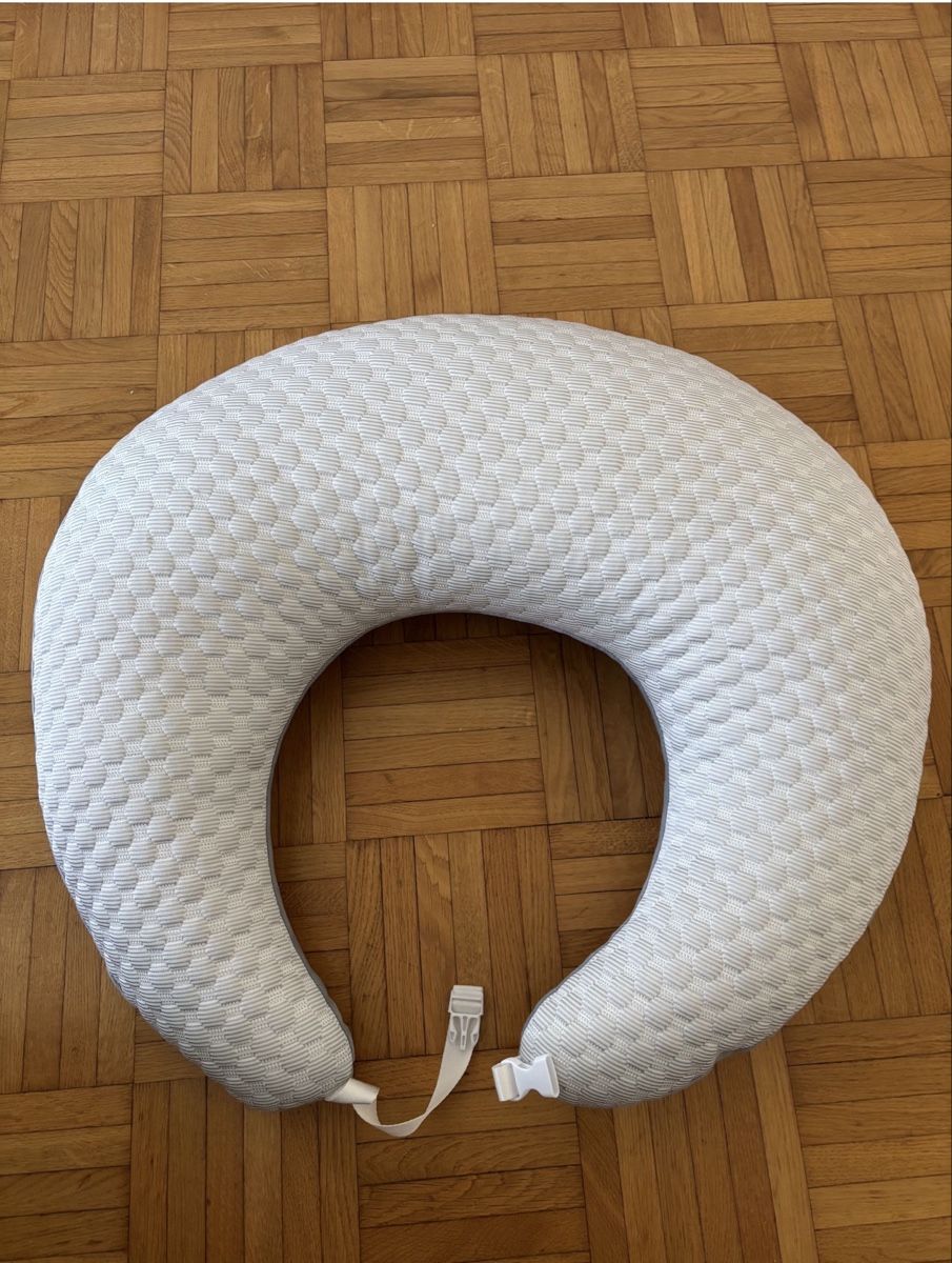 Boppy Cuscini: Nursing pillow Boppy – Usato da Ecublens VD venduto da Alan2026 1