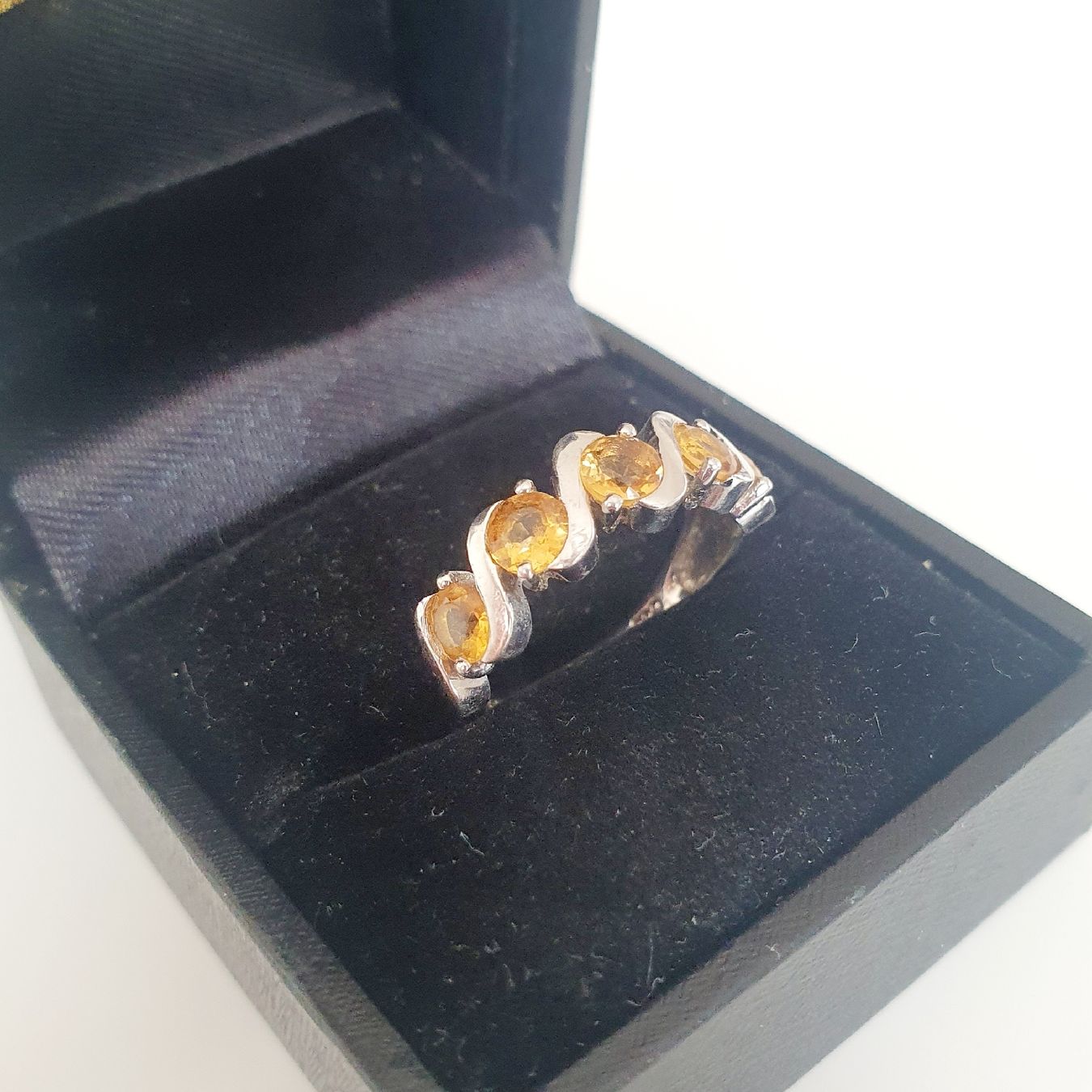 Anelli: Silberring 925 mit Citrin Steinen  Ring Grösse 17,1 mm – Usato da Kreuzlingen venduto da Wunderkiste123 4