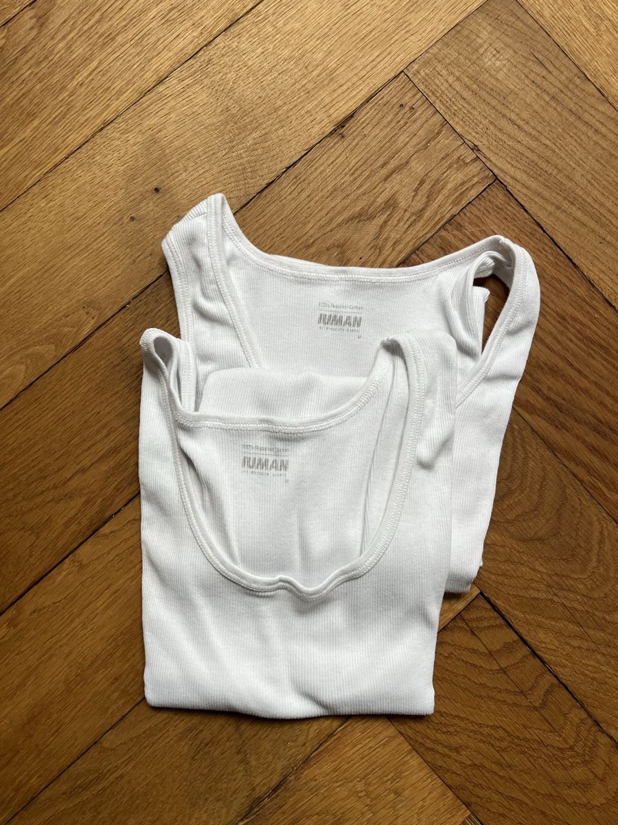 T-shirt: 2x tank top Grösse M – Nuovo (secondo la descrizione) da Zürich venduto da cat_rsn7