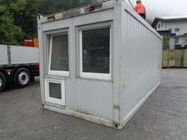 Container, isoliert,  ca. 6 x 2.5 m