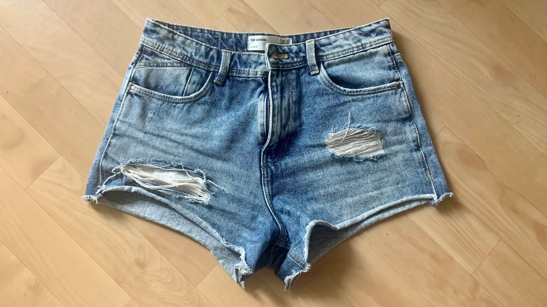 Zara Jeans: 2 Denim shorts S/36 – Usato da Zürich venduto da Angela_Fashion_Lover 4