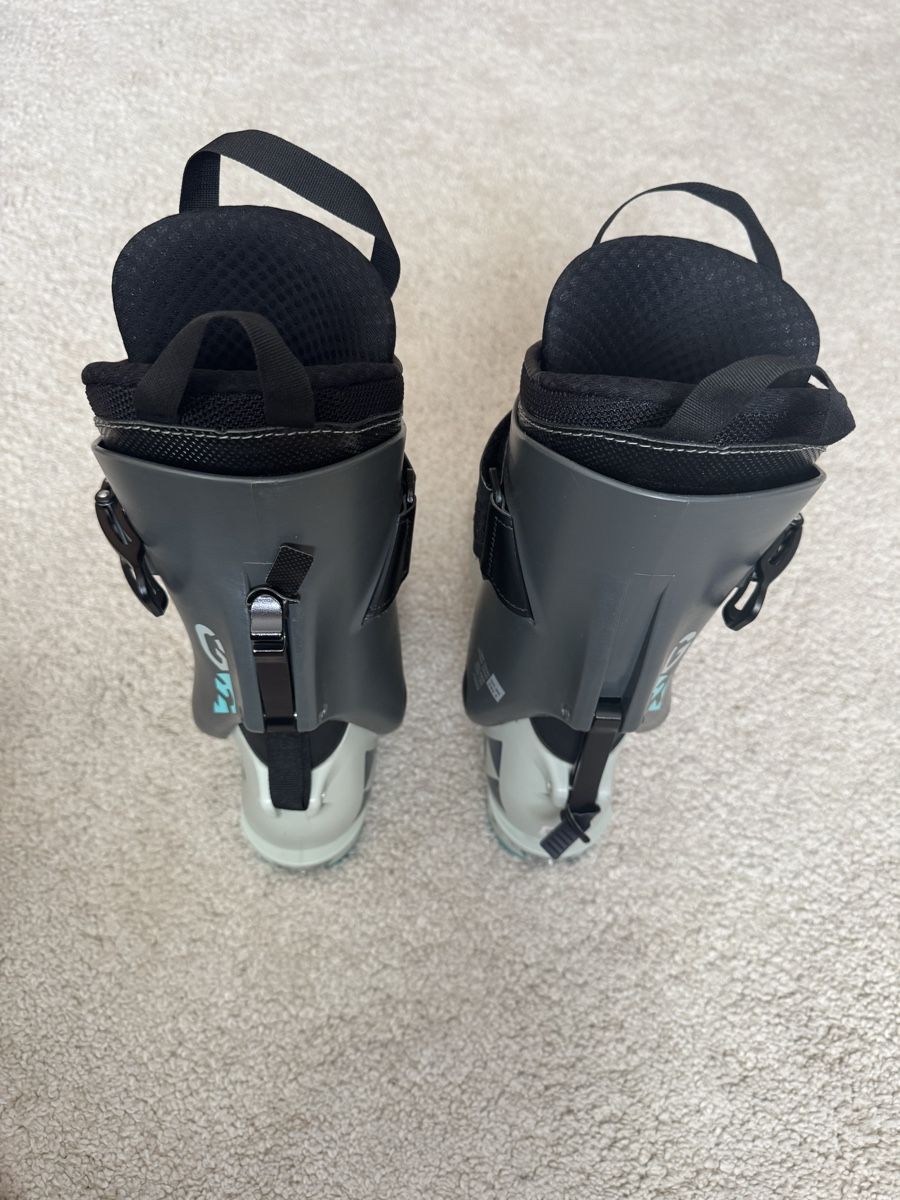 Fischer Damenschuhe: Tourenskischuh Grösse 41-42 – Neu (gemäss Beschreibung) aus Walenstadtberg von kue_6xlr 3