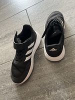 Hallenschuhe Grösse 24