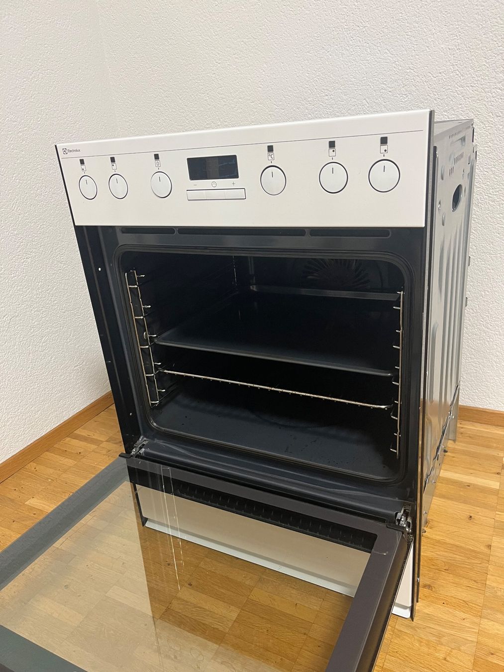 Electrolux Cucine: Backofen +Glaskeramik von Electrolux. – Usato da bern venduto da san_r5sb 2