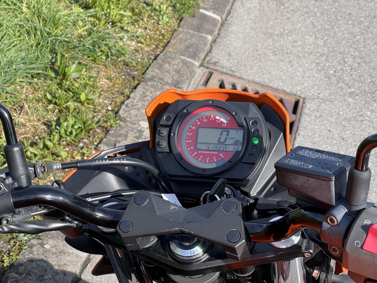 Strasse: Kawasaki Z750 – Gebraucht aus Meggen von  4