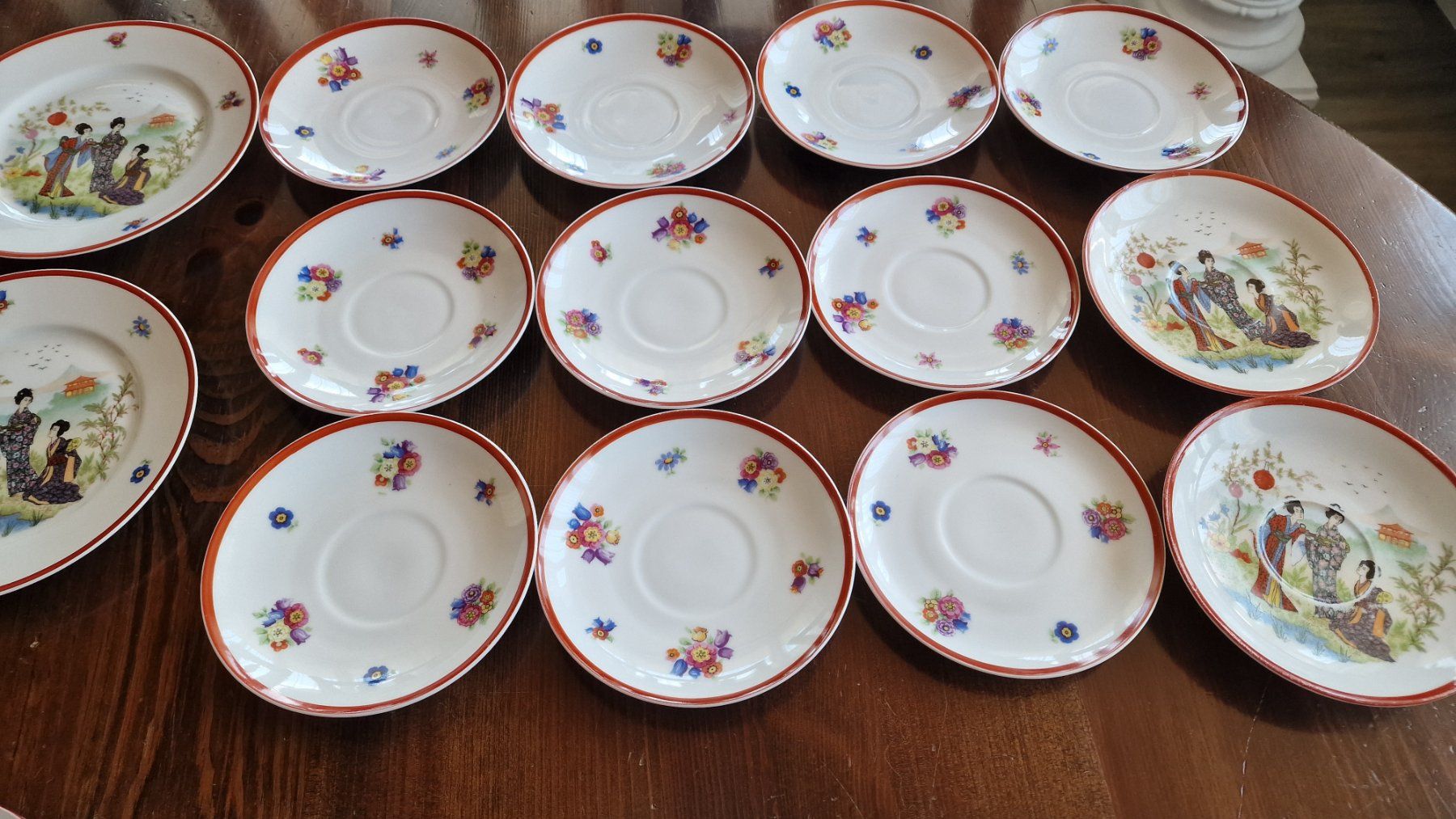 Services de table: Japangeschirr  -  34teilig – D'occasion à Röthenbach i. E. par Heureka5 4