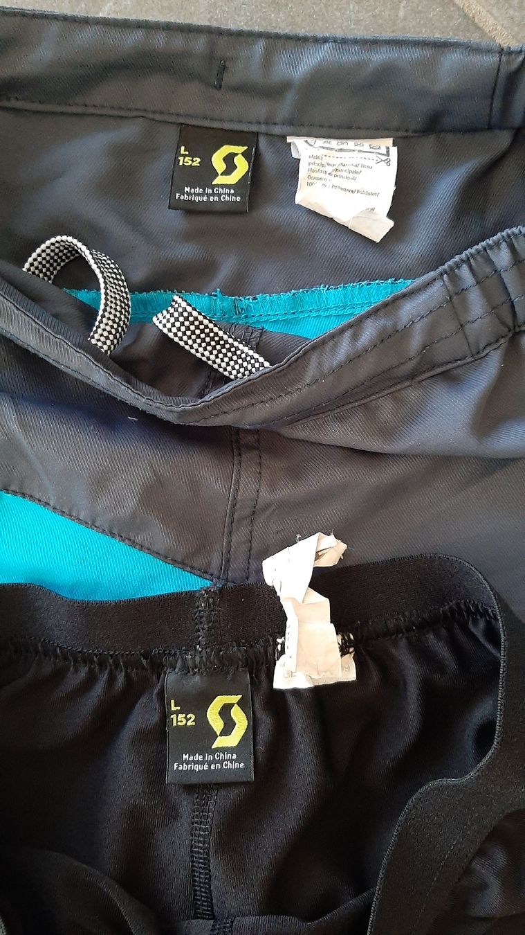 Scott Pantalons: scott Hose Grösse 152 2x – D'occasion à Dübendorf par Luuuusmeitli12 2