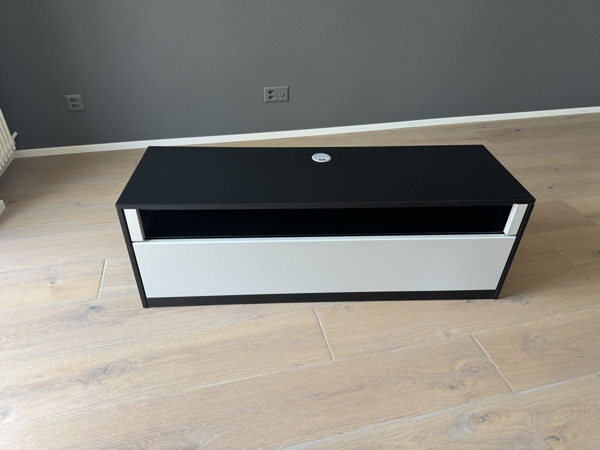 TV Möbel: Fernsehmöbel / Sideboard – Neu (gemäss Beschreibung) aus Grenchen von lou_b2jj