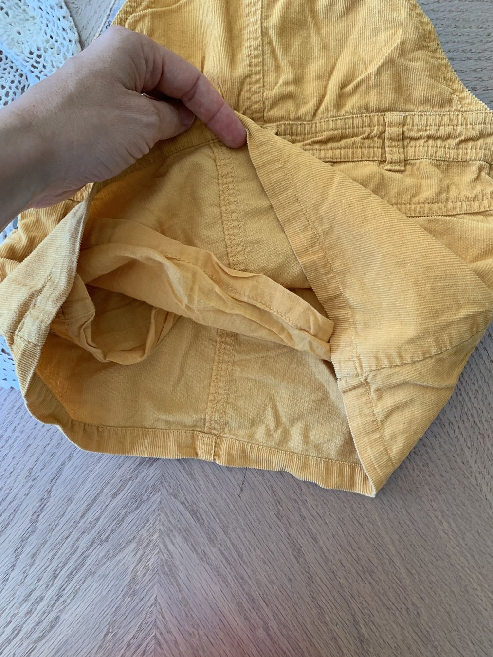 Lotti & Set di vestiti: Cordrocke + t-shirt Gr.98 – Usato da Moutier venduto da chDuplessy 2