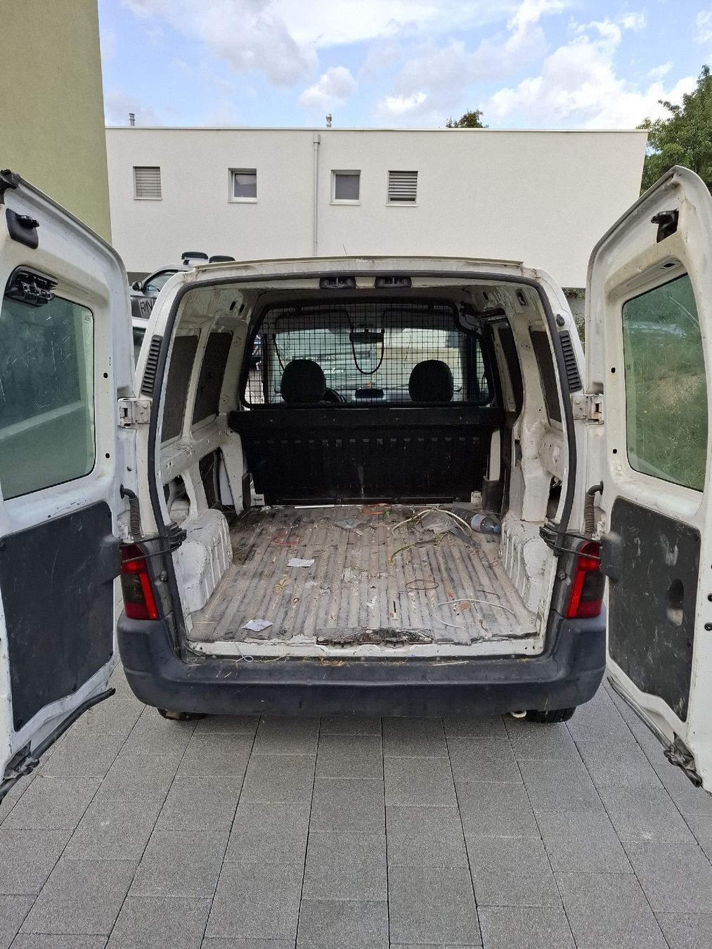 Citroën Veicoli commerciali: Citroën Berlingo 1.4 – Usato da Savièse venduto da jo_solliard 3