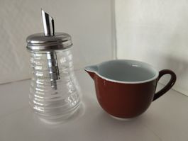 Zucker-Streuer und Milch-Kanne