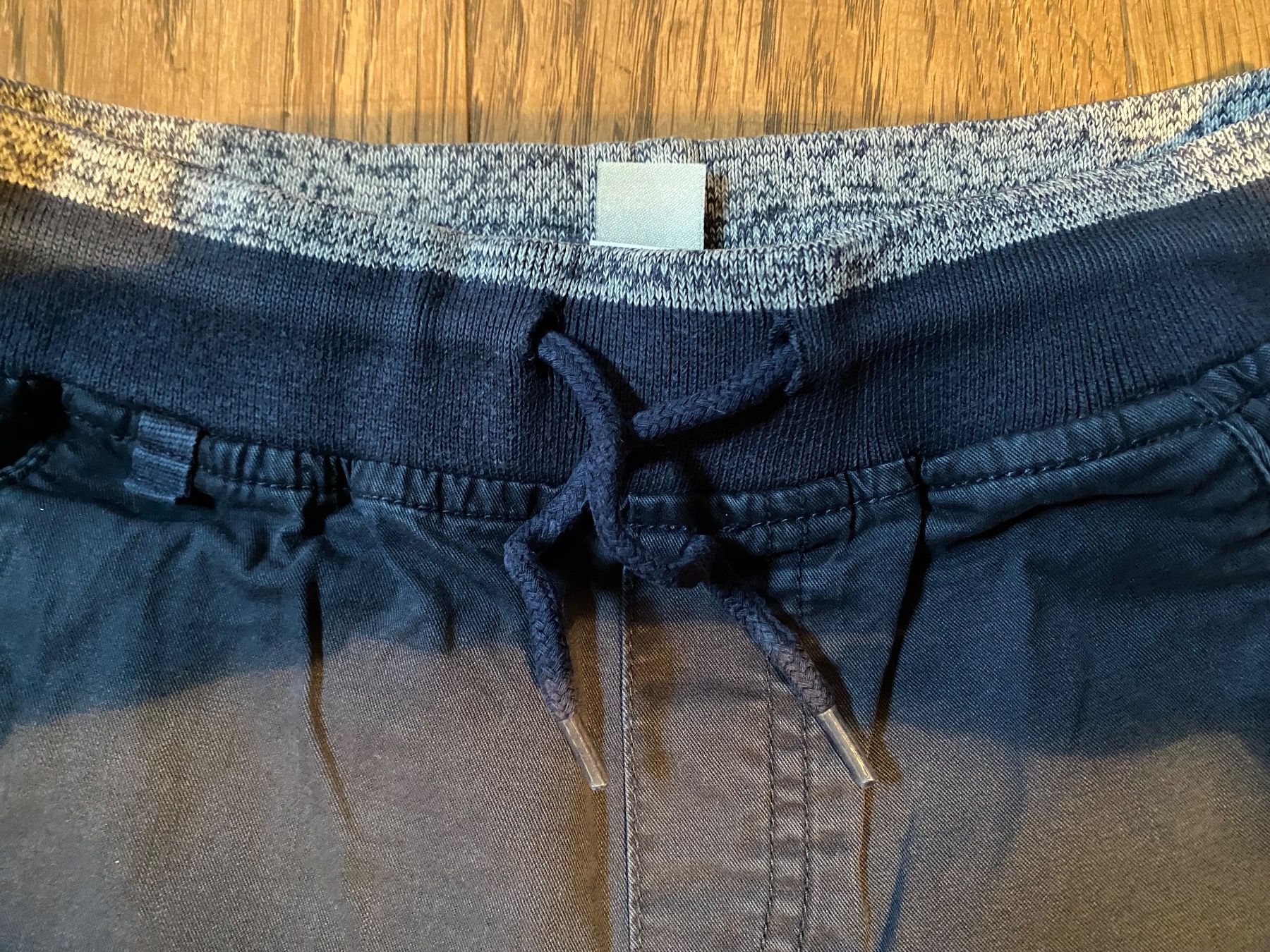 Cyrillus Hosen: Short Cyrillus 8 ans – Gebraucht aus Hermance von joe_td6n 1