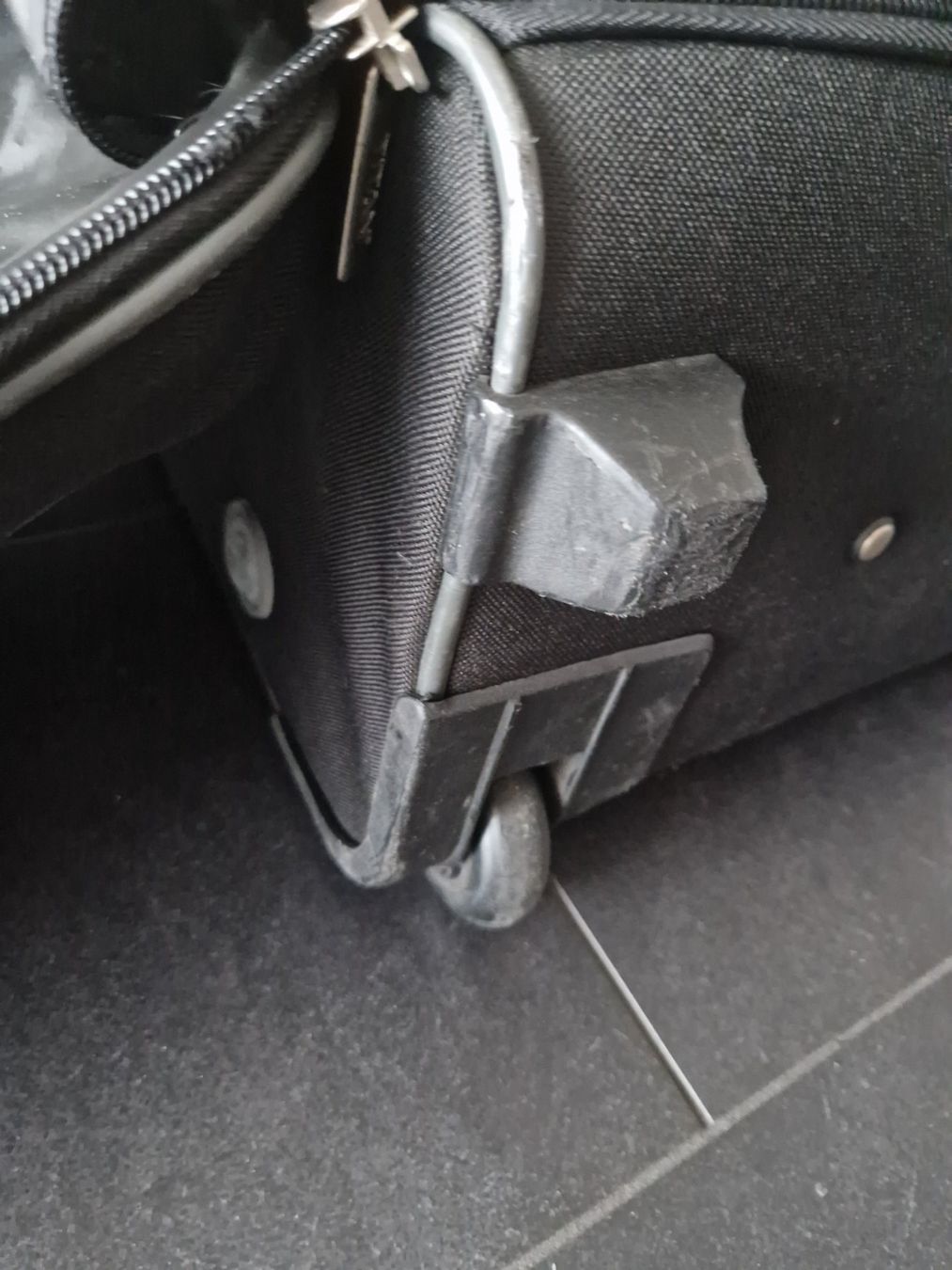 Valigie: Titan Rollkoffer – Usato da Wettingen venduto da kruemi 2