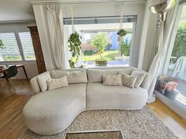 Schönes neuwertiges Sofa von Maisons Du Monde
