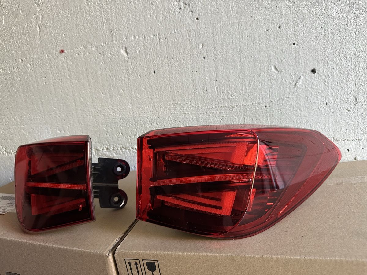 Cupra Tutti pezzi di ricambio auto: Cupra Leon Heckleuchten Set – Usato da Altstätten SG venduto da fej_527z 2