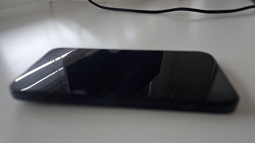 Telefoni cellulari / Smartphones: iphone 15 pro max – Usato da Lachen SZ venduto da epe_h6fw