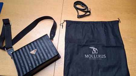 Maison Mollerus Vinerus Wil Umhängetasche schwarz/silber
