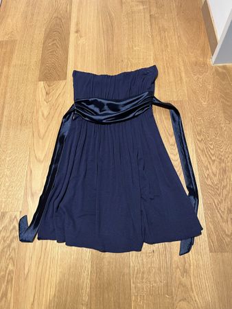 Schulterfreies Kleid dunkelblau Satinband XS