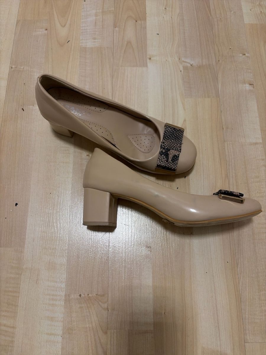 Scarpe da donna: Damenschuhe beige Grösse 38 mit Schlangenmuster – Usato da Oberglatt ZH venduto da kaj_tg7d 1